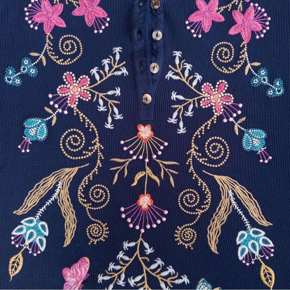 Johnny Was Sisa Navy Floral Embroidered Thermal Waffle Knit‎ Henley Top, XL - Picture 3 of 9